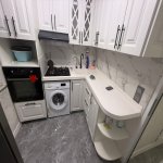 Kirayə (aylıq) 3 otaqlı Yeni Tikili, Xalqlar dostluğu metrosu, Nizami rayonu 8