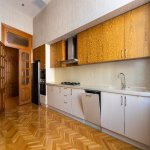 Kirayə (aylıq) 4 otaqlı Köhnə Tikili, İçərişəhər metrosu, Səbail rayonu 6