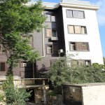 Kirayə (aylıq) 3 otaqlı Köhnə Tikili, İnşaatçılar metrosu, Yasamal rayonu 1