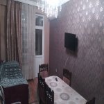 Посуточно 2 комнат Новостройка, İnşaatçılar метро, пос. Йени Ясамал, Ясамал район 2