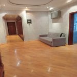 Kirayə (aylıq) 4 otaqlı Yeni Tikili, Azadlıq metrosu, 6-cı mikrorayon, Binəqədi rayonu 3