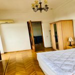 Kirayə (aylıq) 3 otaqlı Köhnə Tikili, Sahil metrosu, Səbail rayonu 7