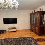 Kirayə (aylıq) 3 otaqlı Köhnə Tikili, Elmlər akademiyası metrosu, Yasamal rayonu 5