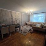 Satılır 3 otaqlı Köhnə Tikili, Azadlıq metrosu, 8-ci mikrorayon, Binəqədi rayonu 2