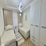 Продажа 3 комнатная Новостройка, İnşaatçılar метро, пос. Йени Ясамал, Ясамал район 10