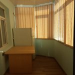 Kirayə (aylıq) 4 otaqlı Ofis, Azadlıq metrosu, 8-ci mikrorayon, Binəqədi rayonu 11
