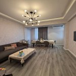 Продажа 2 комнатная Новостройка, 18 двор район 4