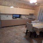 Посуточно 5 комнатная Дома/Виллы Гах 6