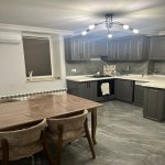 Kirayə (aylıq) 4 otaqlı Köhnə Tikili, Sahil metrosu, Səbail rayonu 1