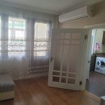 Kirayə (aylıq) 2 otaqlı Köhnə Tikili, Azadlıq metrosu, 7-ci mikrorayon, Binəqədi rayonu 8