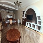 Kirayə (aylıq) 3 otaqlı Yeni Tikili, Azadlıq metrosu, 8-ci mikrorayon, Ayna Sultanova heykəli, Binəqədi rayonu 3