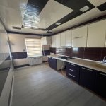Продажа 3 комнатная Вторичка, 18-й микрорайон район 12