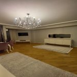 Kirayə (aylıq) 3 otaqlı Köhnə Tikili, Gənclik metrosu, 8-ci mikrorayon, Binəqədi rayonu 1