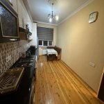 Kirayə (aylıq) 4 otaqlı Köhnə Tikili, Xətai metrosu, Xətai rayonu 8