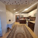 Продажа 3 комнатная Вторичка, 12-й микрорайон район 18