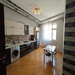Kirayə (aylıq) 3 otaqlı Yeni Tikili, Elmlər akademiyası metrosu, Yasamal rayonu 12