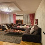 Kirayə (aylıq) 4 otaqlı Köhnə Tikili, Elmlər akademiyası metrosu, Yasamal rayonu 1