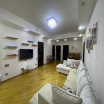 Kirayə (aylıq) 4 otaqlı Yeni Tikili, 8-ci mikrorayon, Binəqədi rayonu 1