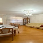 Satılır 5 otaqlı Köhnə Tikili, Neftçilər metrosu, 8-ci kilometr, Nizami rayonu 2