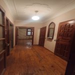 Kirayə (aylıq) 3 otaqlı Köhnə Tikili, Qara Qarayev metrosu, 8-ci kilometr, Sevinc k/t, Nizami rayonu 8