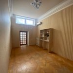 Kirayə (aylıq) 4 otaqlı Köhnə Tikili, Sahil metrosu, Səbail rayonu 10