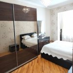 Kirayə (aylıq) 4 otaqlı Köhnə Tikili, Xalqlar dostluğu metrosu, 8-ci kilometr, Leyla Şadliq Evi, Nizami rayonu 14