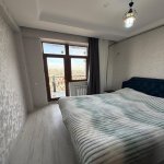 Продажа 2 комнатная Новостройка, İnşaatçılar метро, пос. Йени Ясамал, Ясамал район 9