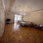 Kirayə (aylıq) 4 otaqlı Köhnə Tikili, Sahil metrosu, Səbail rayonu 2