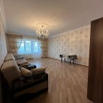 Kirayə (aylıq) 3 otaqlı Köhnə Tikili, Neftçilər metrosu, Bakıxanov qəs., Sabunçu rayonu 1