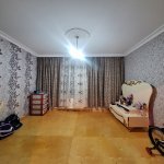 Продажа 4 комнатная Вторичка, 18-й микрорайон район 12