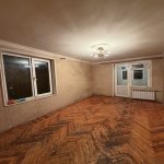 Продажа 1 комнатная Вторичка, İnşaatçılar метро, пос. Ясамал, Ясамал район 1