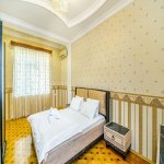 Kirayə (aylıq) 4 otaqlı Köhnə Tikili, Sahil metrosu, Səbail rayonu 9