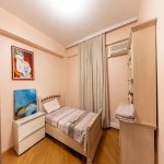 Kirayə (aylıq) 3 otaqlı Köhnə Tikili, 28 May metrosu, Absheron Marriott otel, Səbail rayonu 4