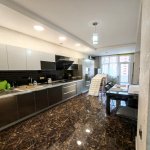 Kirayə (aylıq) 4 otaqlı Yeni Tikili, 28 May metrosu, Azərbaycan Dillər Universiteti, Nəsimi rayonu 9