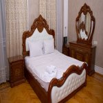 Kirayə (günlük) 8 otaqlı Həyət evi/villa, Elmlər akademiyası metrosu, Badamdar qəs., Səbail rayonu 70