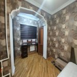 Kirayə (aylıq) 4 otaqlı Köhnə Tikili, Azadlıq metrosu, 8-ci mikrorayon, Binəqədi rayonu 8
