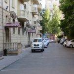 Kirayə (aylıq) 4 otaqlı Ofis, Azadlıq metrosu, 8-ci mikrorayon, Binəqədi rayonu 1