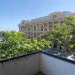 Kirayə (aylıq) 3 otaqlı Köhnə Tikili, Sahil metrosu, Xəqani ticarət mərkəzi, Səbail rayonu 1