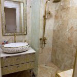 Продажа 3 комнатная Вторичка, 8-ой микрорайон, Бинагадинский р-н район 9