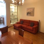 Kirayə (aylıq) 4 otaqlı Köhnə Tikili, Sahil metrosu, Səbail rayonu 1