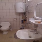 Kirayə (aylıq) 3 otaqlı Köhnə Tikili, İçərişəhər metrosu, Səbail rayonu 5