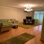 Kirayə (aylıq) 3 otaqlı Yeni Tikili, Elmlər akademiyası metrosu, Mərkəzi Gömrük Hospitalı, Yasamal rayonu 1