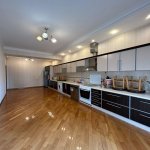 Kirayə (aylıq) 4 otaqlı Köhnə Tikili, Sahil metrosu, Səbail rayonu 9