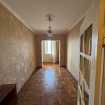 Kirayə (aylıq) 3 otaqlı Köhnə Tikili, Azadlıq metrosu, 8-ci mikrorayon, Binəqədi rayonu 1