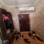 Продажа 3 комнатная Вторичка, 18-й микрорайон район 14