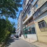 Satılır Obyekt, Azadlıq metrosu, 8-ci mikrorayon, Binəqədi rayonu 1