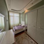 Kirayə (aylıq) 4 otaqlı Yeni Tikili, Memar Əcəmi metrosu, 4-cü mikrorayon, Nəsimi rayonu 1