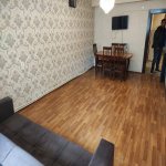 Kirayə (aylıq) 3 otaqlı Köhnə Tikili, İnşaatçılar metrosu, Yasamal qəs., Yasamal rayonu 1