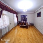 Kirayə (aylıq) 5 otaqlı Həyət evi/villa, Azadlıq metrosu, 8-ci mikrorayon, Binəqədi rayonu 8