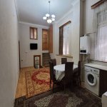 Kirayə (aylıq) 4 otaqlı Köhnə Tikili, Elmlər akademiyası metrosu, Yasamal rayonu 12
